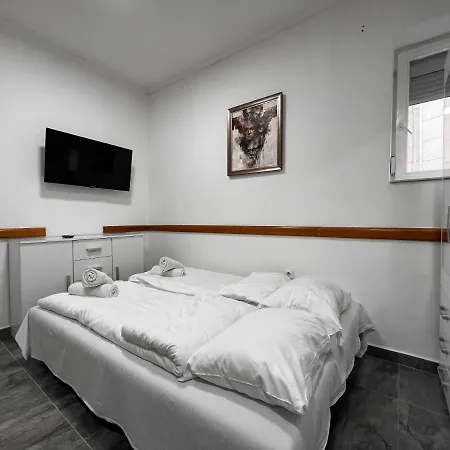 Stan Na Dan Sebastijan Lejlighed Banja Luka